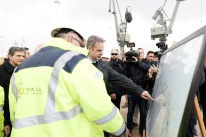 Πρωθυπουργός Μητσοτάκης στο λιμάνι Θεσσαλονίκης 6ος προβλήτας