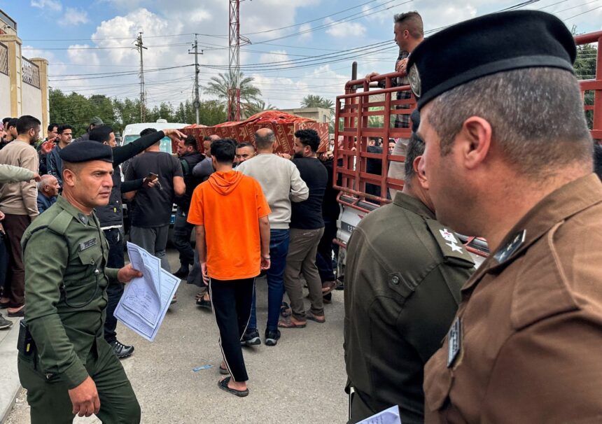 Ιράκ αεροπορική επίθεση βάση στρατού