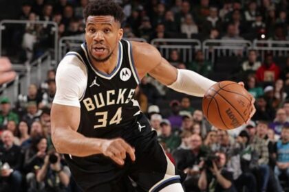 Αντετοκούνμπο Μπακς Πέισερς NBA αγώνα