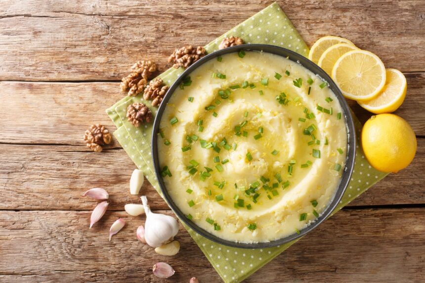 σκορδαλιά μπακαλιάρος παραδοσιακό έθιμο 25ης Μαρτίου