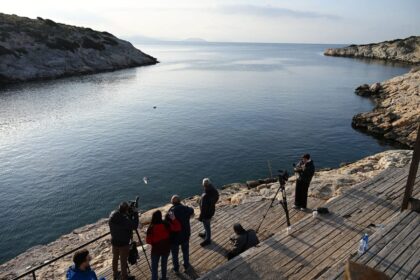 Έρευνες για αγνοούμενο δύτη Βουλιαγμένης
