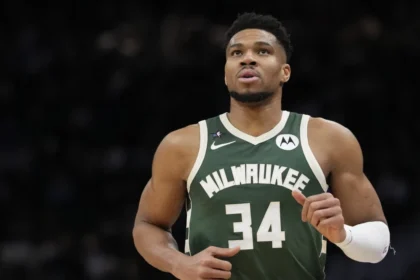 Αντετοκούνμπο τραυματισμός Μπακς Πέισερς NBA