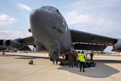 Ιράν Ρουμανία διπλωματική κρίση σημαία ΝΑΤΟ