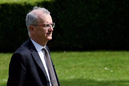 Διοικητής ΕΚΤ Βιλρουά ντε Γκαλό σε συνέντευξη για ύφεση