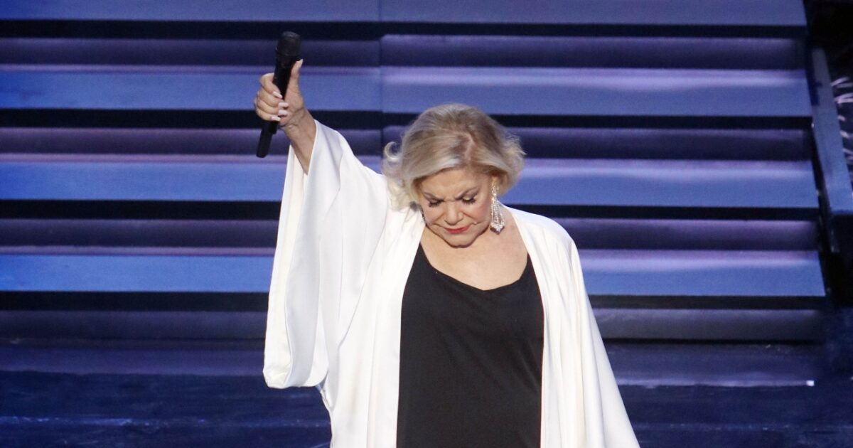 Μαρινέλλα θρυλική ερμηνεύτρια ελληνική μουσική