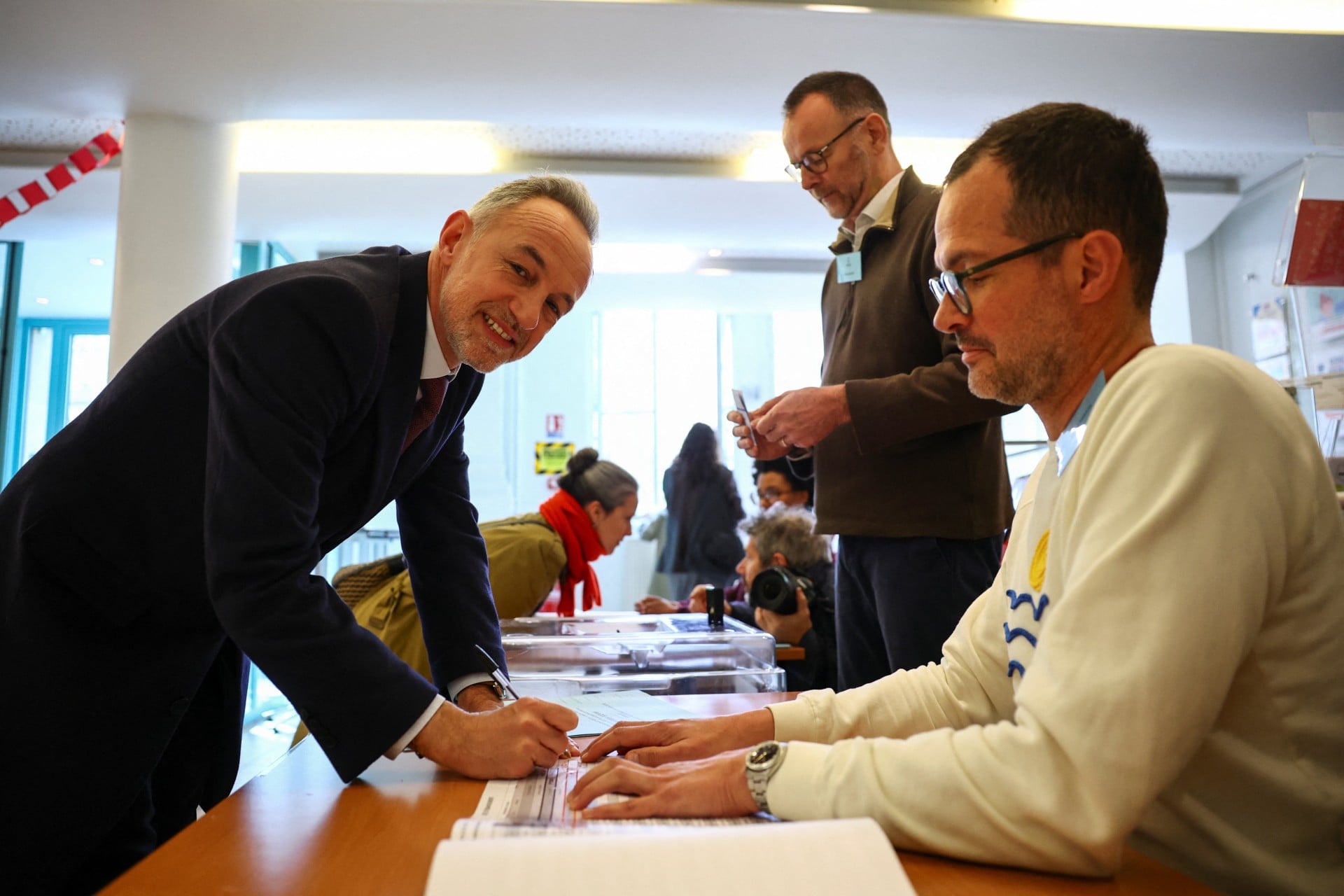 Εμανουέλ Γκρεγκουάρ δημοτικές εκλογές Παρίσι νίκη