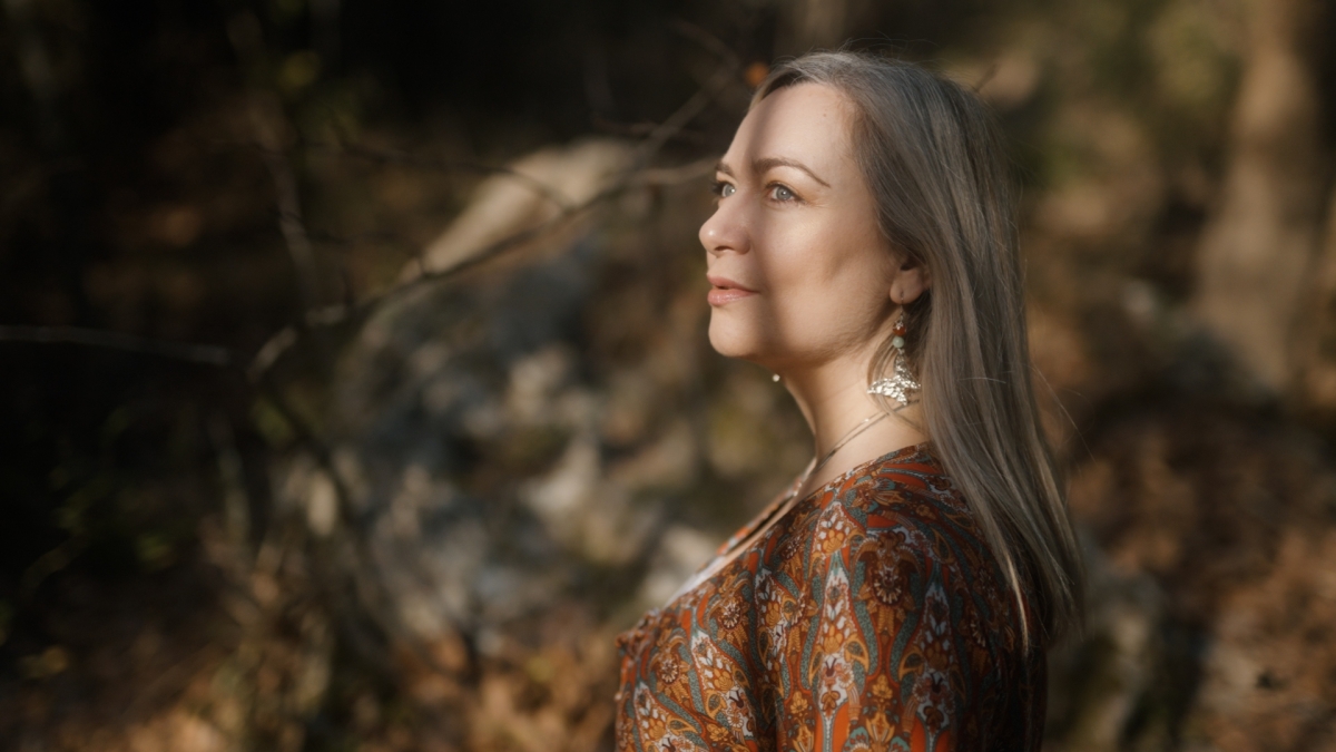 Ρίτα Αντωνοπούλου με το δίσκο Έχω μια θάλασσα αγάπη