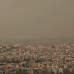 Αθήνα καλυμμένη σκόνης Λυκαβηττός