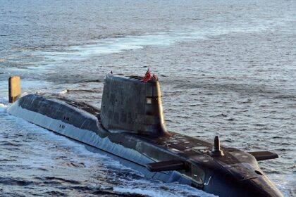 HMS Anson υποβρύχιο Αραβική Θάλασσα Ιράν