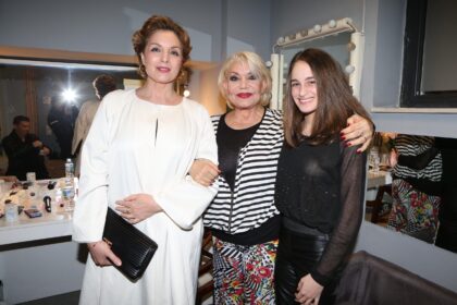 Μαρινέλλα κοιμίζει την κόρη Ήβης Αδάμου βίντεο