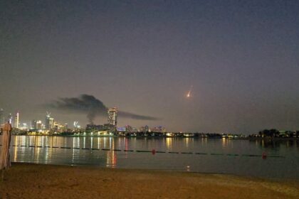 Εκρήξεις στο Ντουμπάι από ιρανικούς πυραύλους