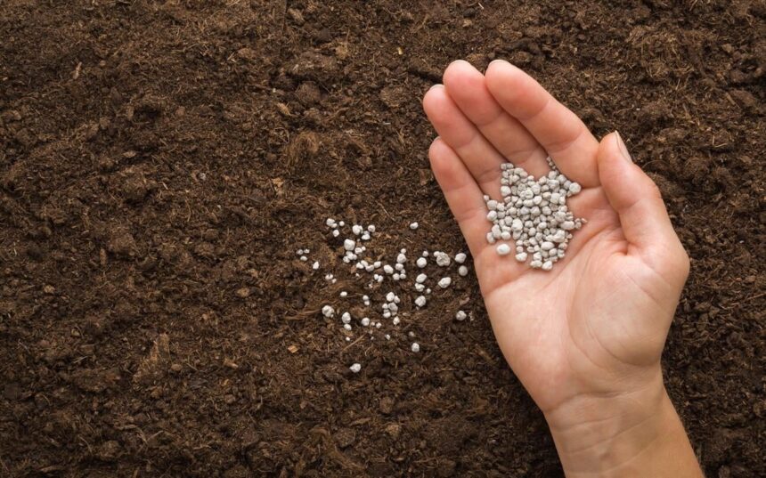 Επίτροπος Γεωργίας για σχέδιο λιπασμάτων