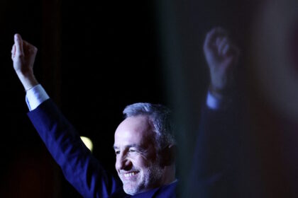 Εμανουέλ Γκρεγκουάρ δημοτικές εκλογές Παρίσι νίκη