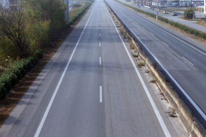 Εργασίες αποκατάστασης στηθαίων ΕΟ Θεσσαλονίκης