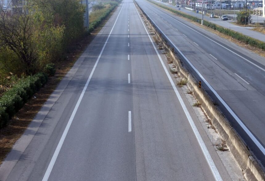 Εργασίες αποκατάστασης στηθαίων ΕΟ Θεσσαλονίκης