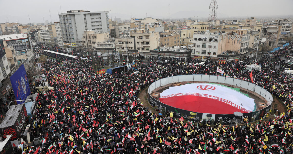 Αύξηση κατώτατος μισθός Ιράν 60 τοις εκατό