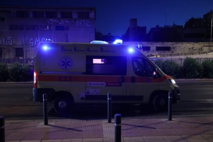 Σοβαρό τροχαίο ατύχημα στην Περαία με μηχανή