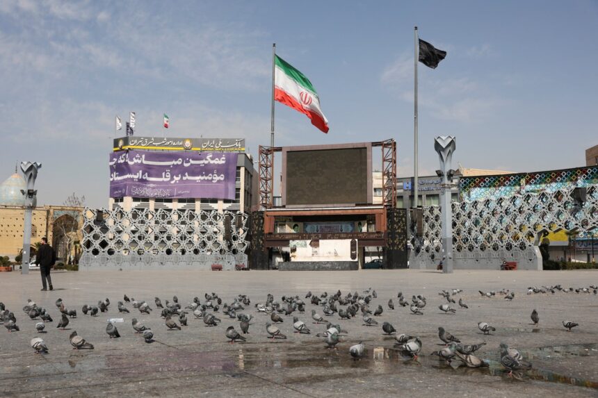 Αύξηση κατώτατος μισθός Ιράν 60 τοις εκατό