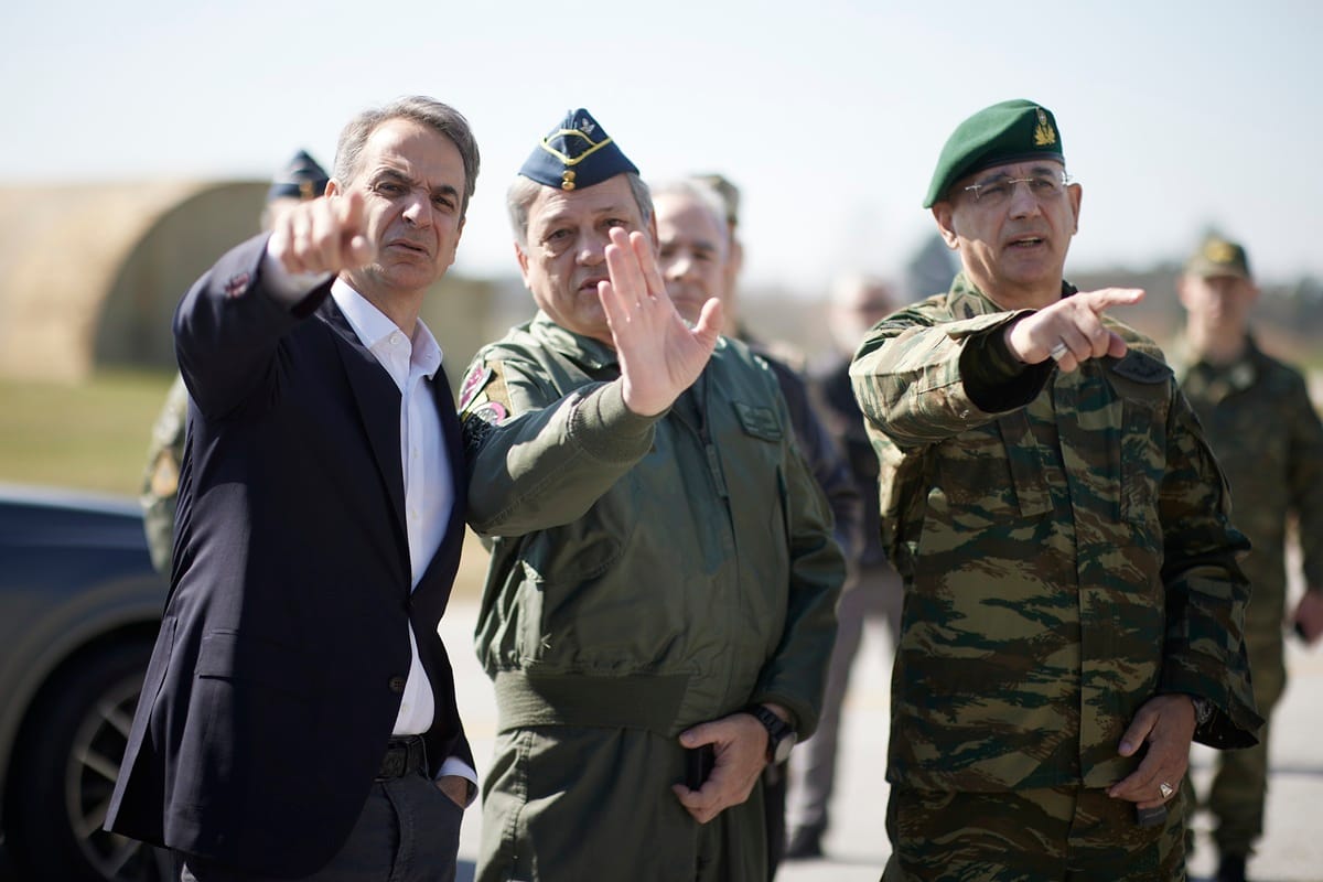 Κυριάκος Μητσοτάκης προσυνέδριο Λάρισα αεροπορική βάση