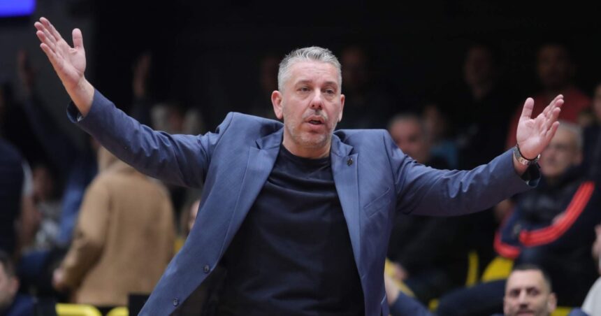 Ηλίας Παπαθεοδώρου προπονητής Μαρούσι Stoiximan GBL