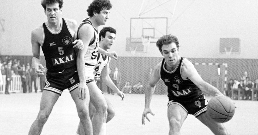 Νίκος Γκάλης Βασίλης Γκούμα ελληνικό μπάσκετ