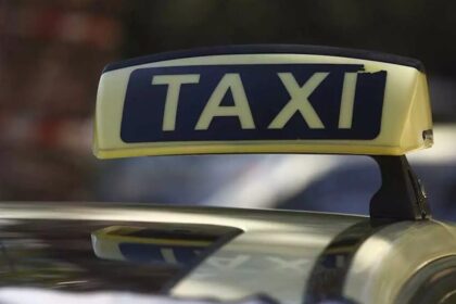 Συγκέντρωση ταξιτζήδων σε απεργία για το νομοσχέδιο