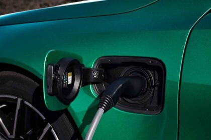 ηλεκτρικά αυτοκίνητα και αύξηση τιμών καυσίμων