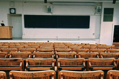 Ελεγκτές ΔΕΟΣ ανακαλύπτουν πλαστά πτυχία εκπαιδευτηρίων