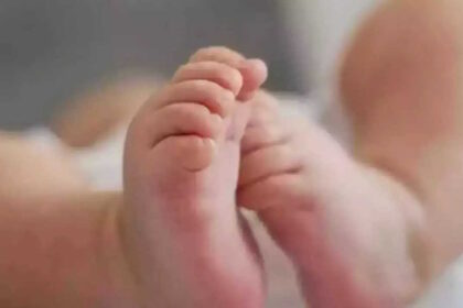 κακοποίηση μωρού Πάτρας Καραμανδάνειο νοσοκομείο