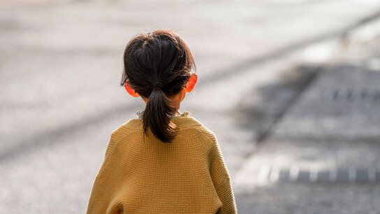 4χρονη κοριτσάκι περιπλανιόταν μόνη μαρούσι