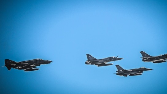 Δοκιμαστικές πτήσεις μαχητικών αεροσκαφών Αττική 25 Μαρτίου