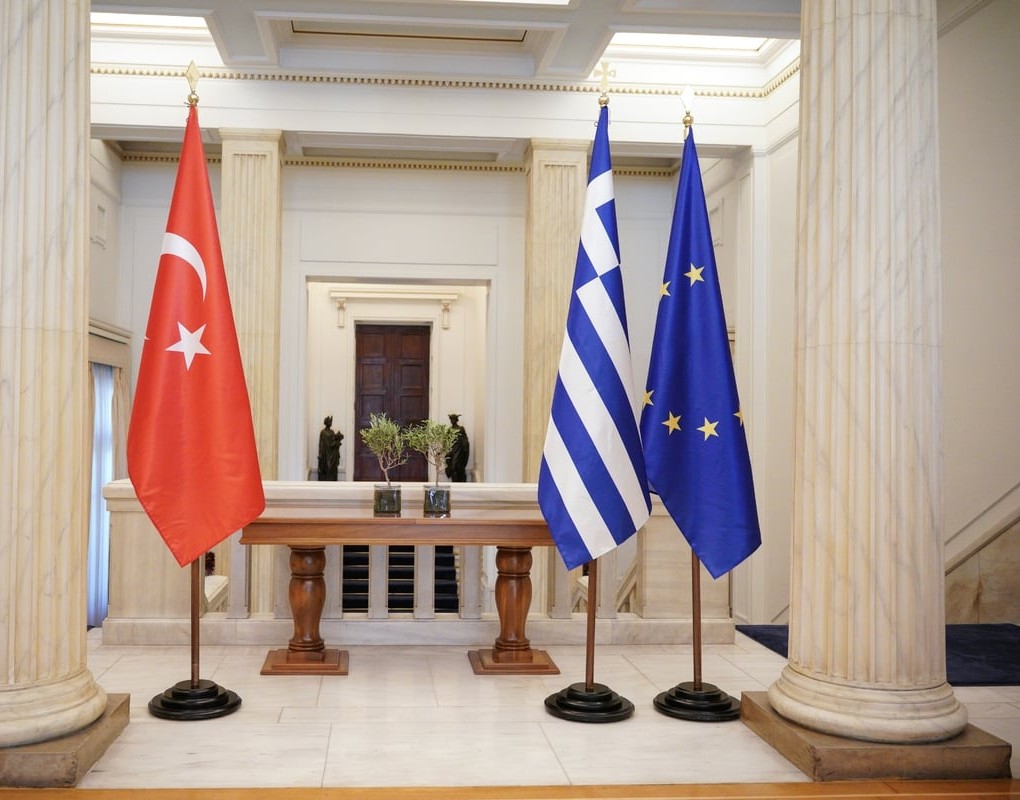 Η ένταση στα ελληνοτουρκικά παραμένει υψηλή στο Αιγαίο