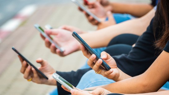 Meta YouTube δικαστήριο εθισμό ανήλικες