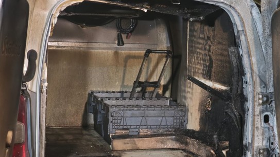 Εμπρηστικές επιθέσεις Αθήνα ΑΤΜ τράπεζας