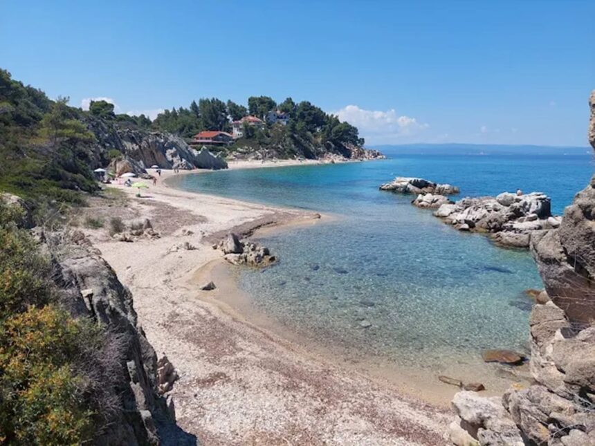 Παραλία Φάβα Βουρβουρού Χαλκιδική Σιθωνία