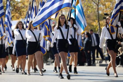 Παρέλαση 25 Μαρτίου Νεάπολη λεωφόρος Παπανδρέου