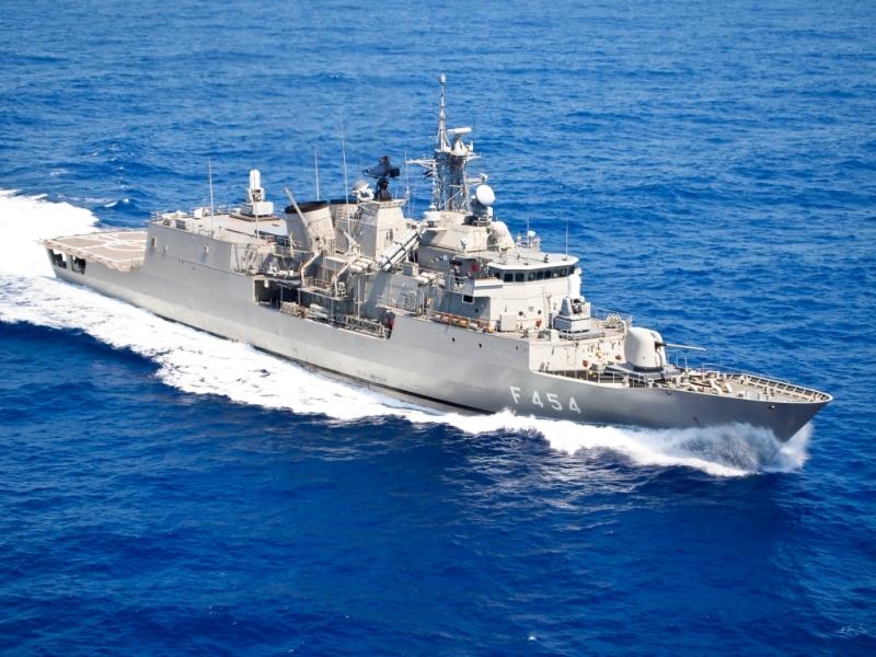 Φρεγάτα Ψαρά άμυνα drone Ερυθρά Θάλασσα