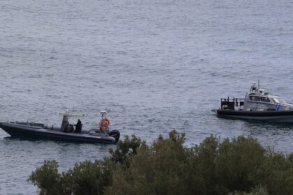 Ανάσυρση σορού πιλότου Βουλιαγμένης Πηγάδι Διαβόλου