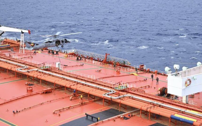 Επιβίβαση στο δεξαμενόπλοιο Tifani στον Ινδο-Ειρηνικό