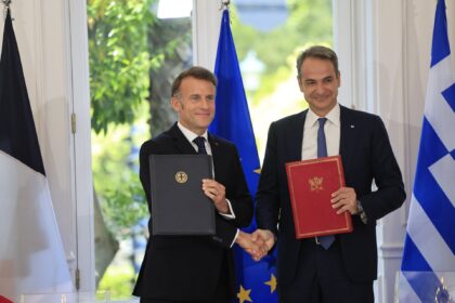 Υπογραφή συμφωνίας ρήτρα αμοιβαίας συνδρομής Ελλάδα Γαλλία