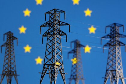 μείωση δημόσιου χρέους και πρωτογενές πλεόνασμα 2025