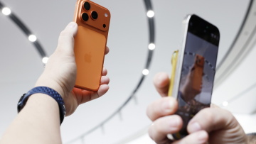 Τιμ Κουκ αποχωρεί και Τζον Τέρνους νέος CEO