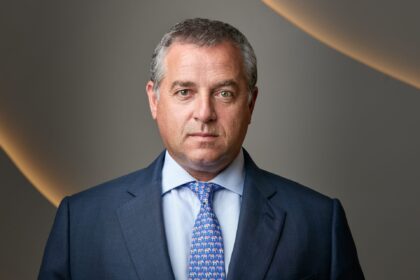 Safe Bulkers ΔΣ με Χατζηιωάννου και Bunzel