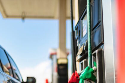 στρατηγικά αποθέματα πετρελαίου και διάθεση στην αγορά