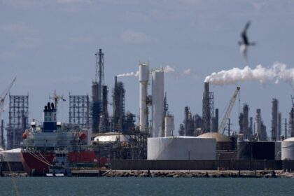 Epaminondas στα Στενά του Ορμούζ υπό ιρανικό έλεγχο