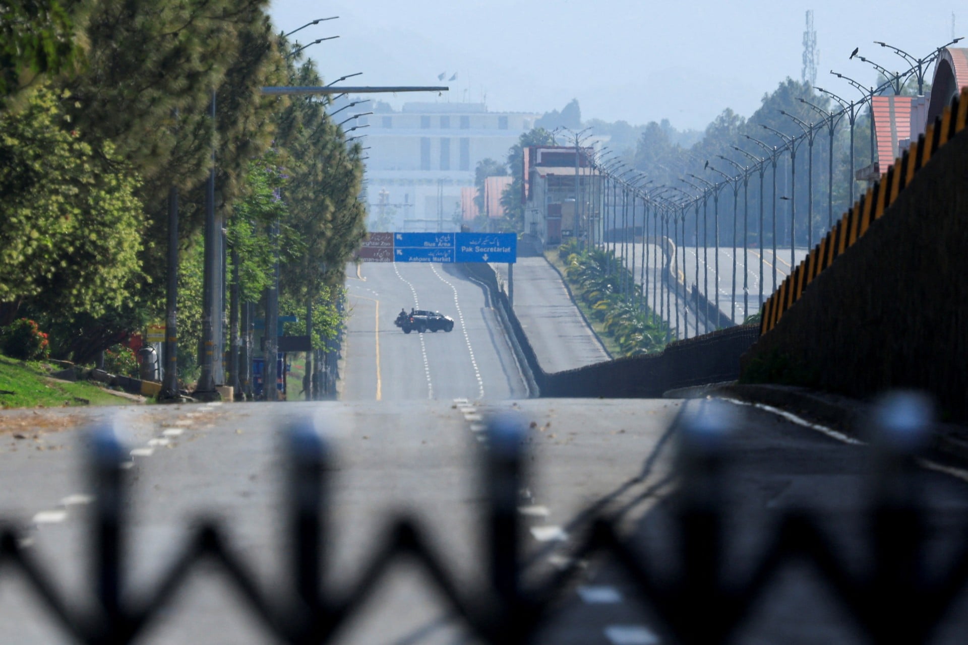 τεχνολογικό hub Euronext στην Αθήνα με το κτίριο και στελέχη