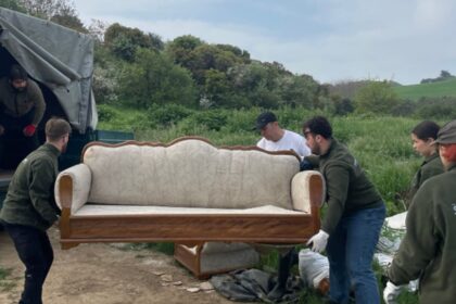 Καθαρισμός Πλαγιάρι από Cleaningans με απορρίμματα