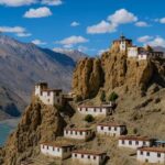 Το μοναστήρι Dhankar στα Ιμαλάια πάνω σε γκρεμό