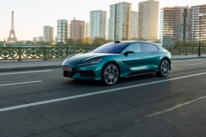 Denza Z9GT shooting brake premium αυτοκίνητο BYD