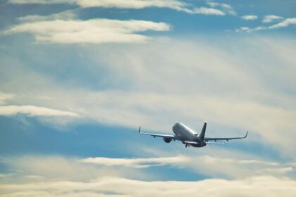 Αεροσκάφος πτήση Ryanair προσγείωση Βουλγαρία